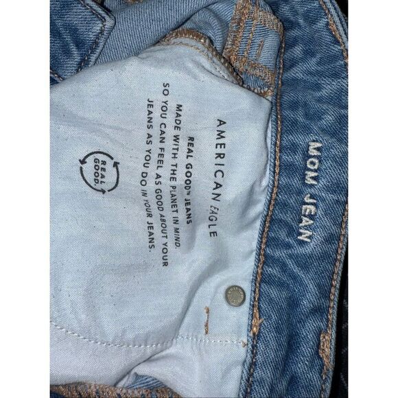 American eagle light wash distressed mom jeans size 6 #686 - Picture 10 of 11